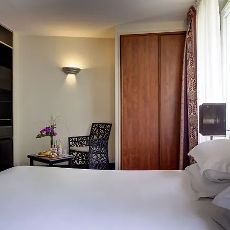 Le Patio Bastille 3*