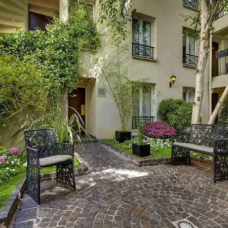 Le Patio Bastille 3*