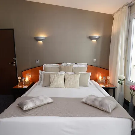 Hotell Le Patio Bastille 3*