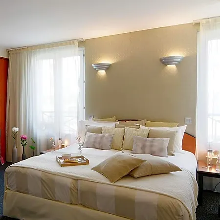 Le Patio Bastille 3*