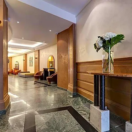 Le Patio Bastille Hotell