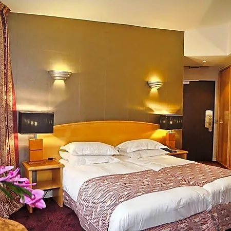 Le Patio Bastille 3* פריז