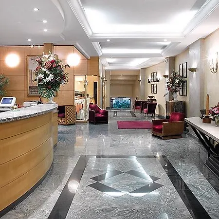 Hotel Le Patio Bastille 3*