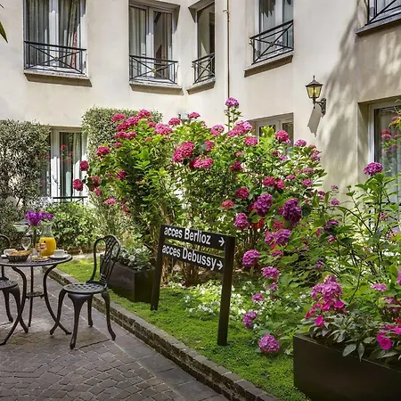 فندق لو باتيو باستيل