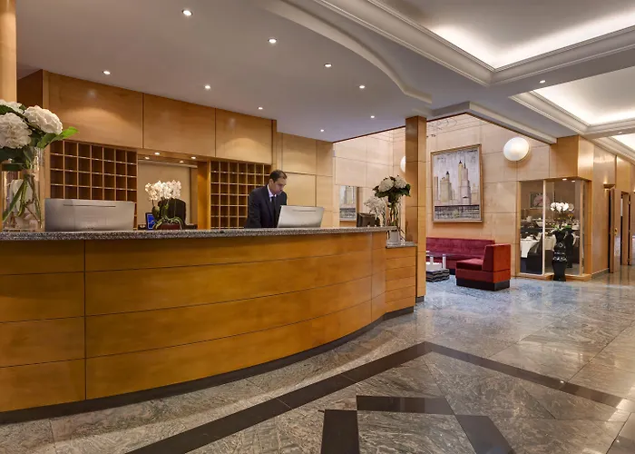 Le Patio Bastille 3*