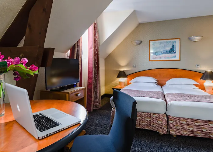 Le Patio Bastille 3*