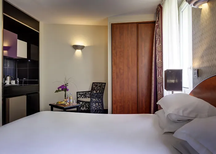 Le Patio Bastille 3*