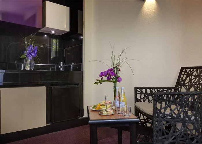 Le Patio Bastille Hotel 3*