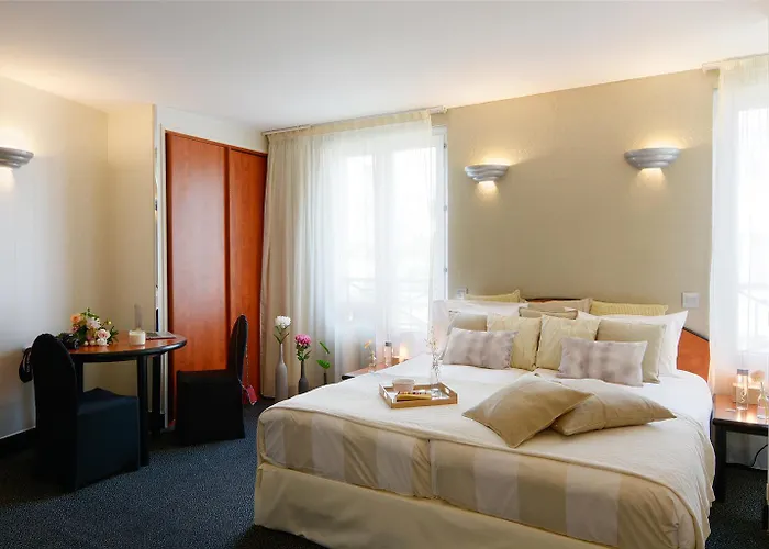 Le Patio Bastille Hotel 3*