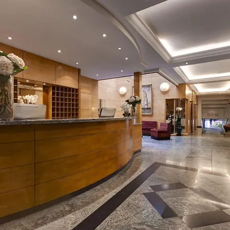 Le Patio Bastille מלון 3*