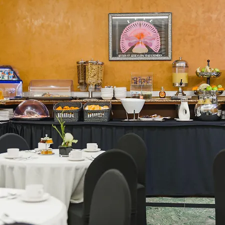 Le Patio Bastille מלון