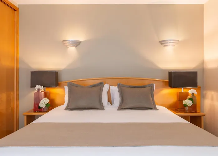 Hotel Le Patio Bastille 3*