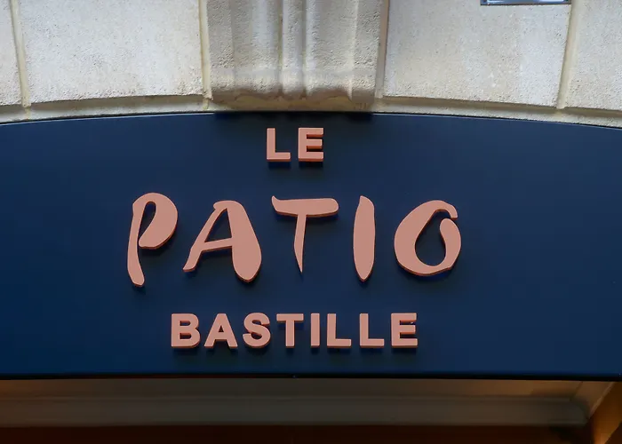 Le Patio Bastille 3*